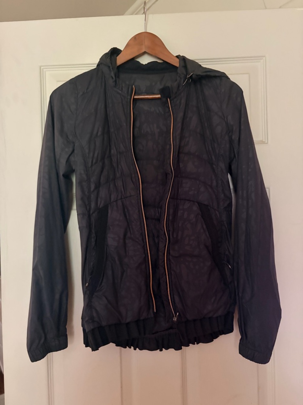 Lululemon Women's Black Hooded Lightweight Jacket